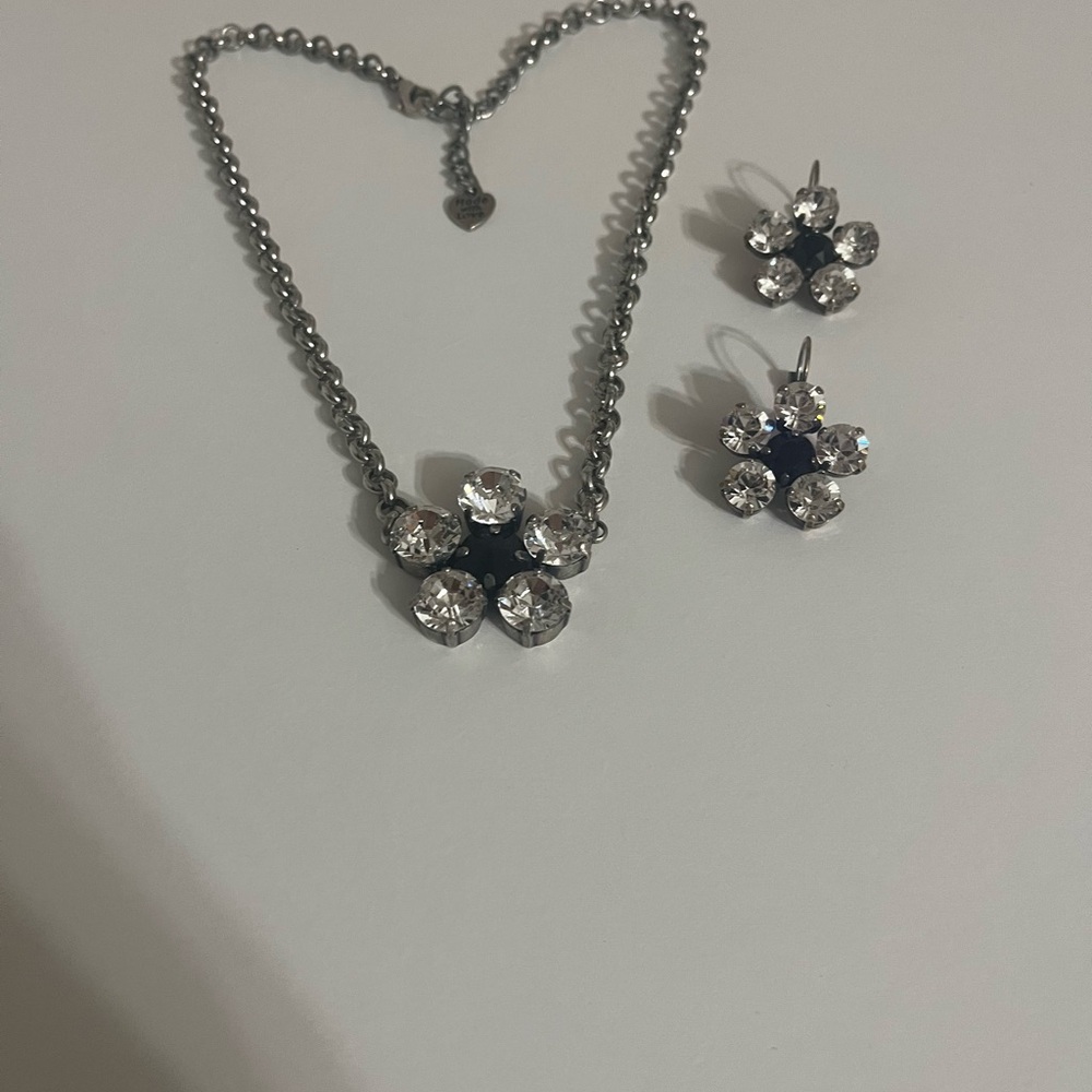 Crystal daisy necklace and earrings